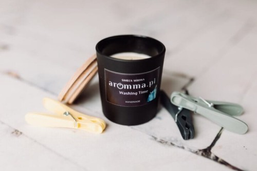 Świeca sojowa Aromma Washing Time świeże pranie