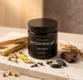 Naturalna świeca sojowa Aromma o zapachu Palo Santo.