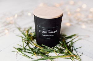 Świeca Sojowa - Fresh Cut Grass 300 ml z wieczkiem - zapach świeżo ściętej trawy!