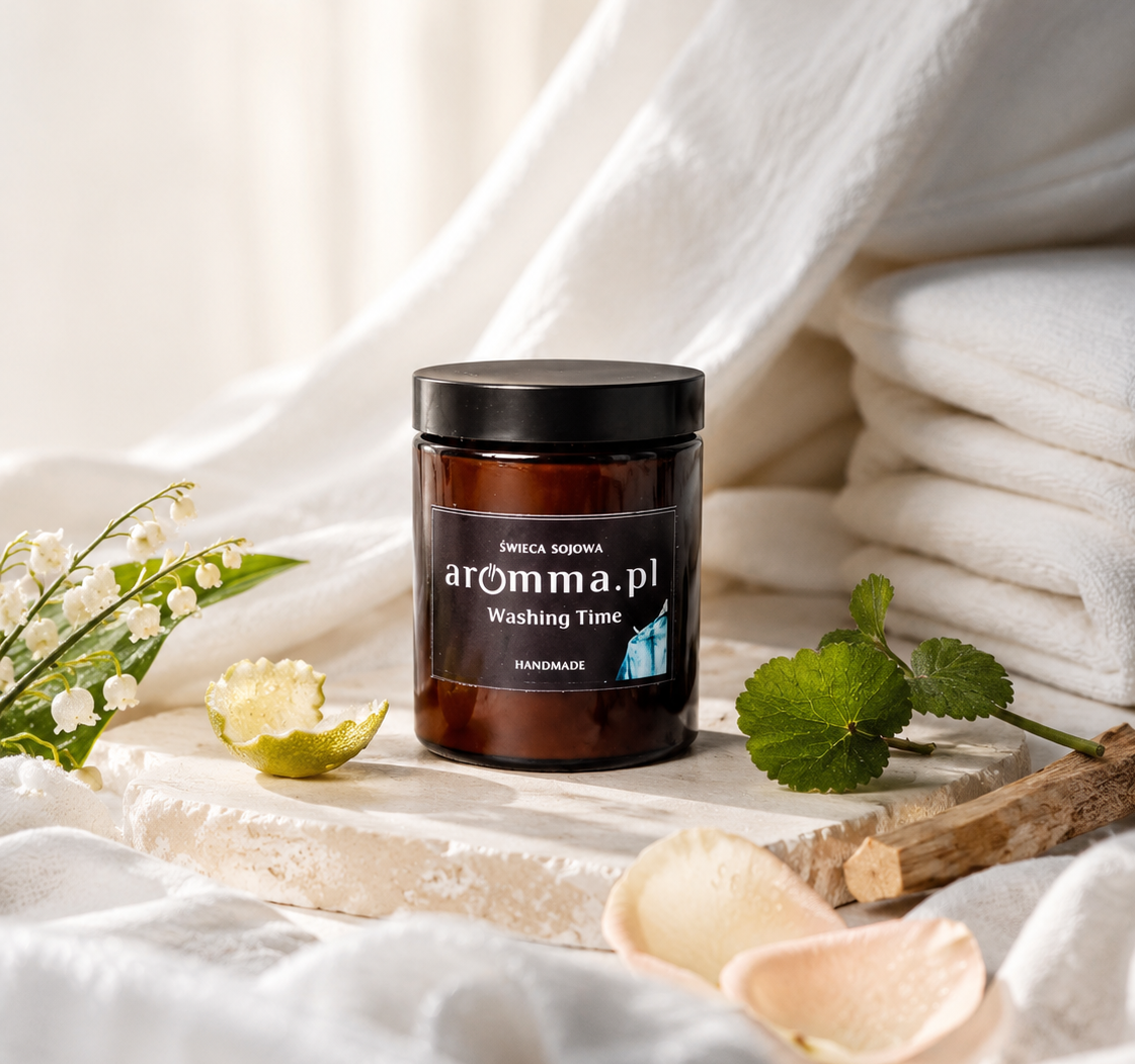 Naturalna świeca sojowa Aromma o zapachu Czysta Bawełna.